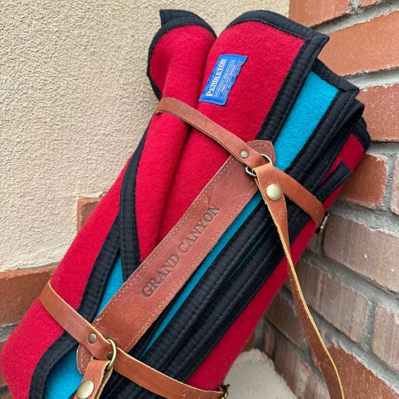 Rare⭐️Pendleton Sioux Star Reversible Blanket w/Grand Canyon Leather Carrier - Picture 7 of 10